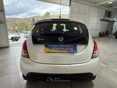 Lancia Ypsilon 1.2 69 CV 5 porte Platinum Beige usata ADRANO