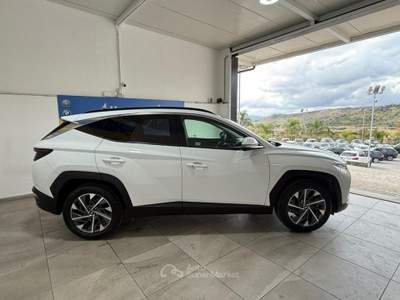 Hyundai Tucson 1.6 CRDi XLine Bianco usata ADRANO