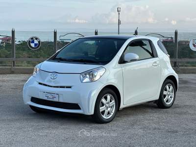 Toyota iQ iQ 1.0 Lounge (high) cvt Bianco usata SAN GREGORIO DI CATANIA