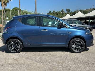 Lancia Ypsilon Ypsilon 1.0 firefly hybrid Alberta Ferretti s&s 70cv 5p.ti Blu/Azzurro usata SAN GREGORIO DI CATANIA