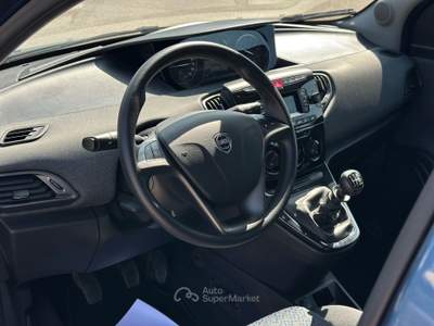 Lancia Ypsilon Ypsilon 1.0 firefly hybrid Alberta Ferretti s&s 70cv 5p.ti Blu/Azzurro usata SAN GREGORIO DI CATANIA