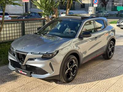 Alfa Romeo Junior ibrida Speciale 145cv edct6 Grigio usata Cerignola