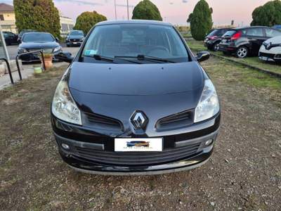 Renault Clio 1.2 16V 5 porte Rip Curl Nero usata Galliate