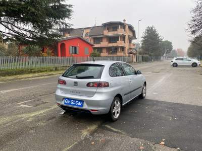 Seat Ibiza IBIZA 1.4 FULL OPTIONAL NEOPATENTATI Argento usata Corsico