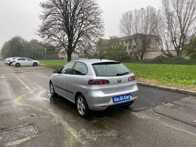 Seat Ibiza IBIZA 1.4 FULL OPTIONAL NEOPATENTATI Argento usata Corsico