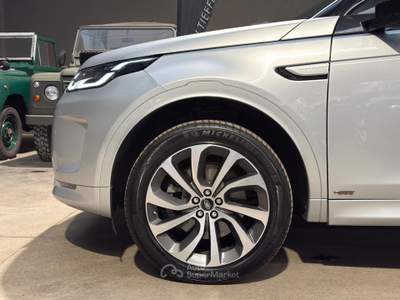 Land Rover Discovery Sport 2.0D I4-L.Flw 150 CV AWD Auto R-Dynamic SE Argento usata Bologna