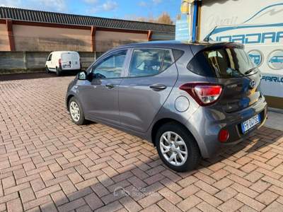Hyundai i10 1.0 LPGI Econext Comfort NEOPATENTATO Grigio usata Brusnengo