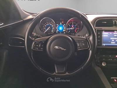 Jaguar F-Pace  -  2.0d prestige awd 180cv auto Bianco usata Pisa