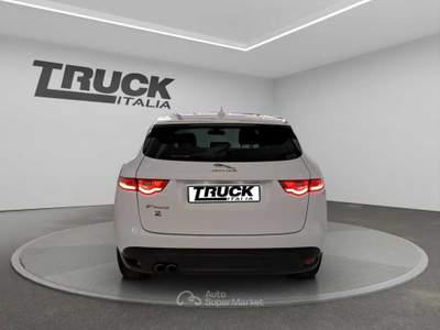 Jaguar F-Pace  -  2.0d prestige awd 180cv auto Bianco usata Pisa