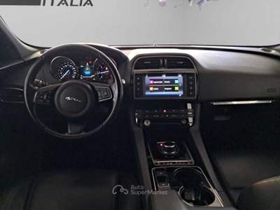 Jaguar F-Pace  -  2.0d prestige awd 180cv auto Bianco usata Pisa