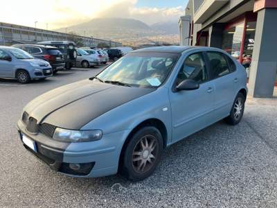 Seat Leon Leon 1.9 TDI 110CV Stella CON GANCIO TRAINO Grigio usata Scurelle