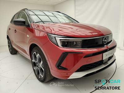 Opel Grandland ULTIMATE HYBRID 136 HP Rosso usata Erba