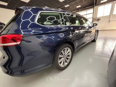Volkswagen Passat Passat Variant 1.6 TDI Business BMT Blu/Azzurro usata Casalgrande