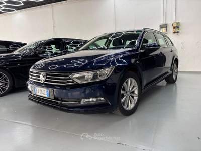 Volkswagen Passat Passat Variant 1.6 TDI Business BMT Blu/Azzurro usata Casalgrande