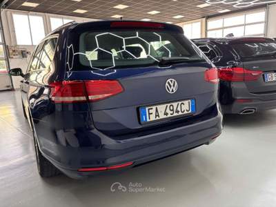 Volkswagen Passat Passat Variant 1.6 TDI Business BMT Blu/Azzurro usata Casalgrande