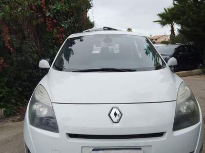 Renault Grand Scénic 1.5dci 7 posti Bianco usata Modica