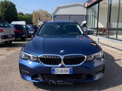 BMW Serie 3 320d 320 Serie 3 Touring 320d Touring mhev 48V xdrive auto Blu/Azzurro usata Ravenna
