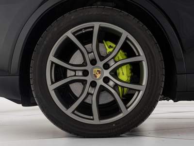 Porsche Cayenne Coupé 3.0 V6 E-Hybrid Nero usata Milano