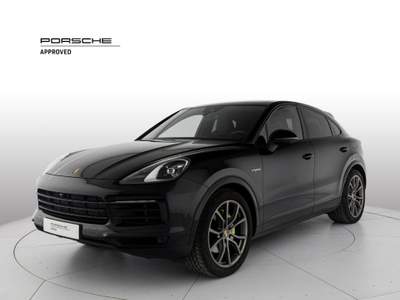 Porsche Cayenne Coupé 3.0 V6 E-Hybrid Nero usata Milano