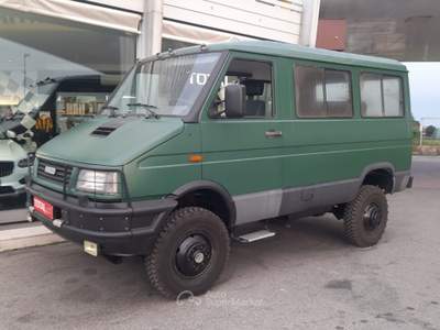 Iveco Daily 40.10 W 2.5 TD Combi L 4x4 ex Carabinieri Verde usata Bassano del Grappa