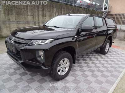 Mitsubishi L200 2.3 D Double Cab 4x4 Easy Select Invite Connect Nero usata San Nicolò