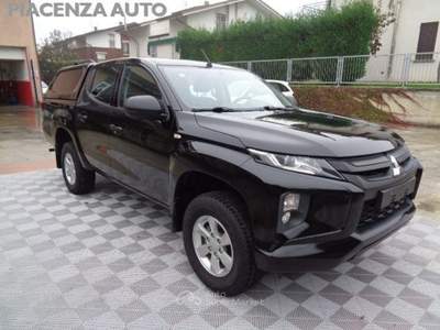 Mitsubishi L200 2.3 D Double Cab 4x4 Easy Select Invite Connect Nero usata San Nicolò