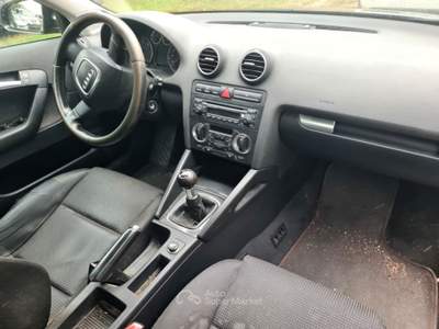 Audi A3 documenti Italiani, demolita per esportazione UE Grigio usata Cogollo del Cengio