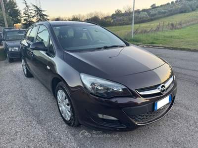 Opel Astra 1.7 CDTI 110CV Sports Tourer Elective Rosso usata Mentana