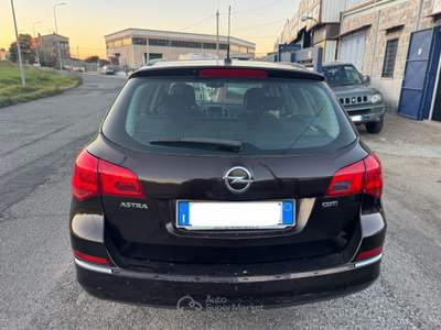Opel Astra 1.7 CDTI 110CV Sports Tourer Elective Rosso usata Mentana