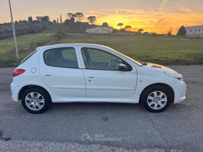 Peugeot 206 Plus 1.1 60CV 5p. Trendy Bianco usata Mentana