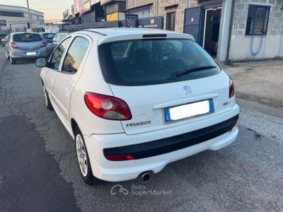 Peugeot 206 Plus 1.1 60CV 5p. Trendy Bianco usata Mentana