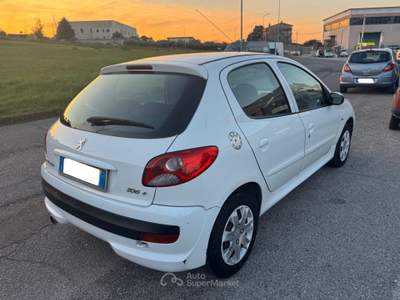 Peugeot 206 Plus 1.1 60CV 5p. Trendy Bianco usata Mentana