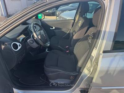 Renault Clio 1.2 16V 5 porte GPL Yahoo! EURO5 *ZTL FREE* Grigio usata Mentana
