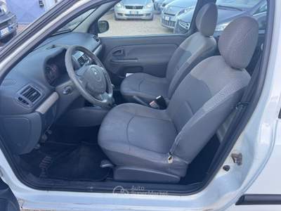 Renault Clio cat 3 porte Access Van Bianco usata Mentana