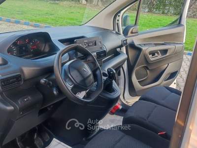 Peugeot Partner BlueHDi 100 S&S PL Furgone Premium Bianco usata Fonte