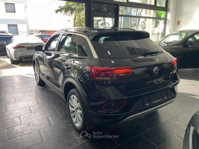 Volkswagen T-Roc Life C.Lega17 Camera AppleCarPlay LED Manuale Nero usata Campi Bisenzio