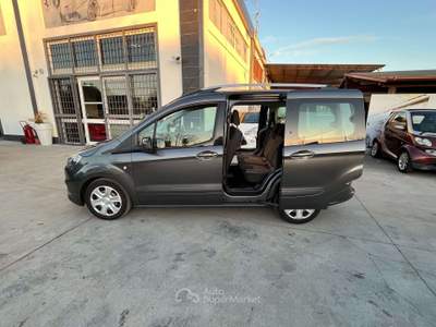 Ford Tourneo Courier 95cv Grigio usata Anzio