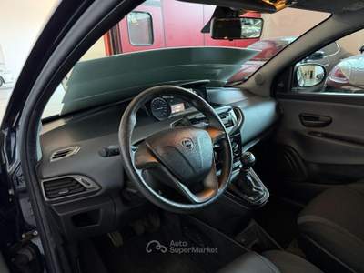 Lancia Ypsilon  1.2 69 CV 5p. Platinum Blu/Azzurro usata Parabiago