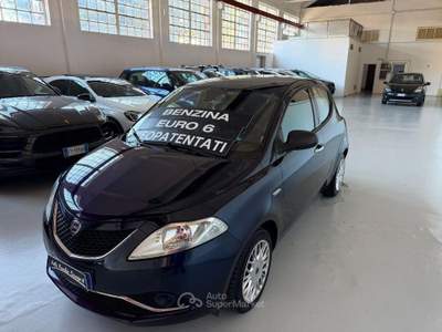 Lancia Ypsilon  1.2 69 CV 5p. Platinum Blu/Azzurro usata Parabiago