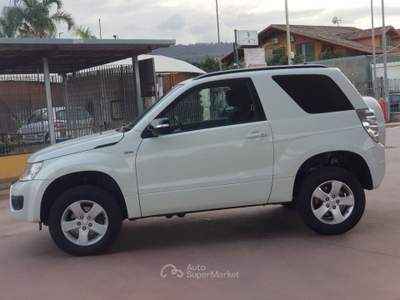 Suzuki Grand Vitara  1.9 DDiS 3p. Evolution Navi Bianco usata Quarto