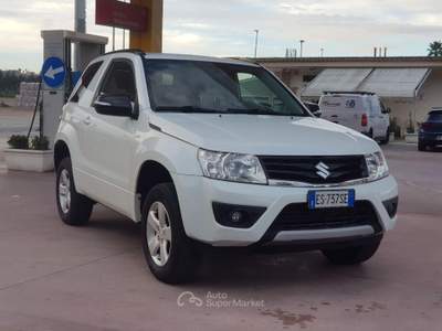 Suzuki Grand Vitara  1.9 DDiS 3p. Evolution Navi Bianco usata Quarto