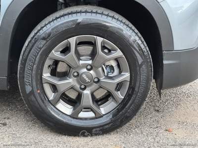 Jeep Avenger Avenger 1.2 Turbo MHEV Longitude KM0 PREZZO REALE Grigio usata Bernalda
