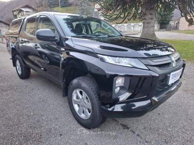 Mitsubishi L200 2.3 D Double Cab 4x4 Easy Select Invite Connect Nero usata Varallo