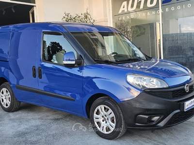 Fiat Doblò  Blu/Azzurro usata Vittoria