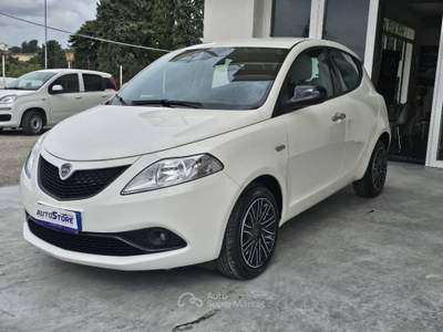 Lancia Ypsilon 1.0 firefly hybrid Gold s&s 70cv Bianco usata Vittoria Lancia Ypsilon 1.0 firefly hybrid Gold s&s 70cv Bianco usata Vittoria