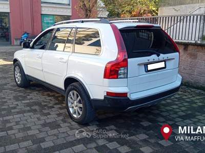 Volvo XC90 D5 AWD Geartronic Executive 7 posti/gancio traino Bianco usata Milano