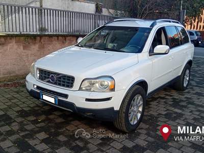 Volvo XC90 D5 AWD Geartronic Executive 7 posti/gancio traino Bianco usata Milano