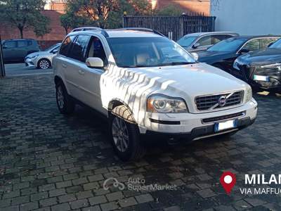 Volvo XC90 D5 AWD Geartronic Executive 7 posti/gancio traino Bianco usata Milano