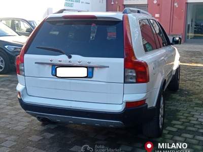 Volvo XC90 D5 AWD Geartronic Executive 7 posti/gancio traino Bianco usata Milano