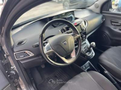 Lancia Ypsilon TUA A 149 EURO AL MESE! Grigio usata Latina